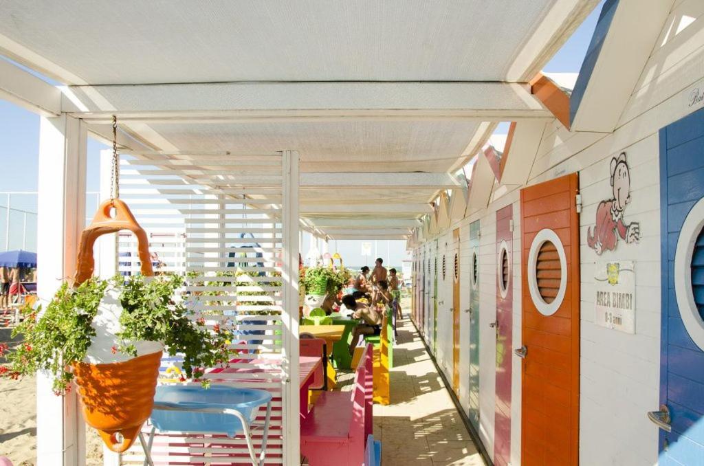Riccione Beach Hotel - Enjoy Your Summer -Beach Village Incluso المظهر الخارجي الصورة